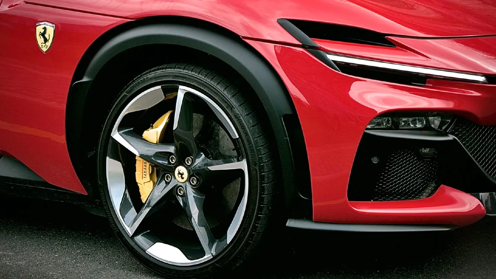 2023 Ferrari Purosangue 6.5L 725HP V12 8DCT,autocango,china used car exporter,china ev exporter,chinese used car exporter,chinese used ev exporter