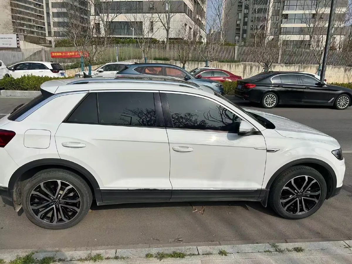 2022 Volkswagen T-Roc 1.4T 150HP L4 7DCT,autocango,china used car exporter,china ev exporter,chinese used car exporter,chinese used ev exporter