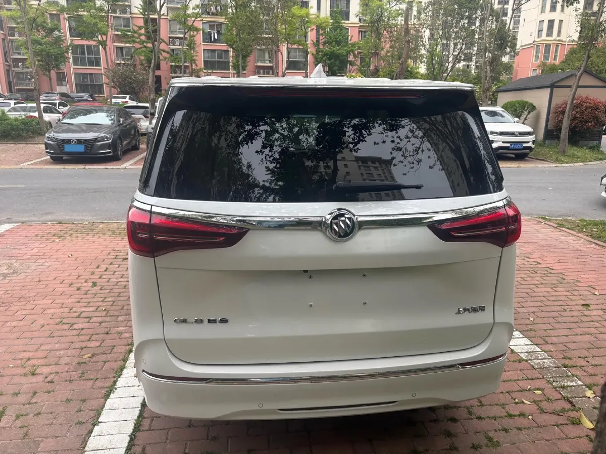 2023 Buick GL8 2.0T 237HP L4 9AT,autocango,china used car exporter,china ev exporter,chinese used car exporter,chinese used ev exporter