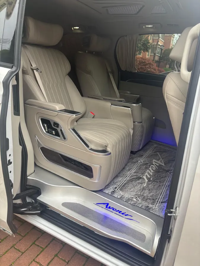 2023 Buick GL8 2.0T 237HP L4 9AT,autocango,china used car exporter,china ev exporter,chinese used car exporter,chinese used ev exporter