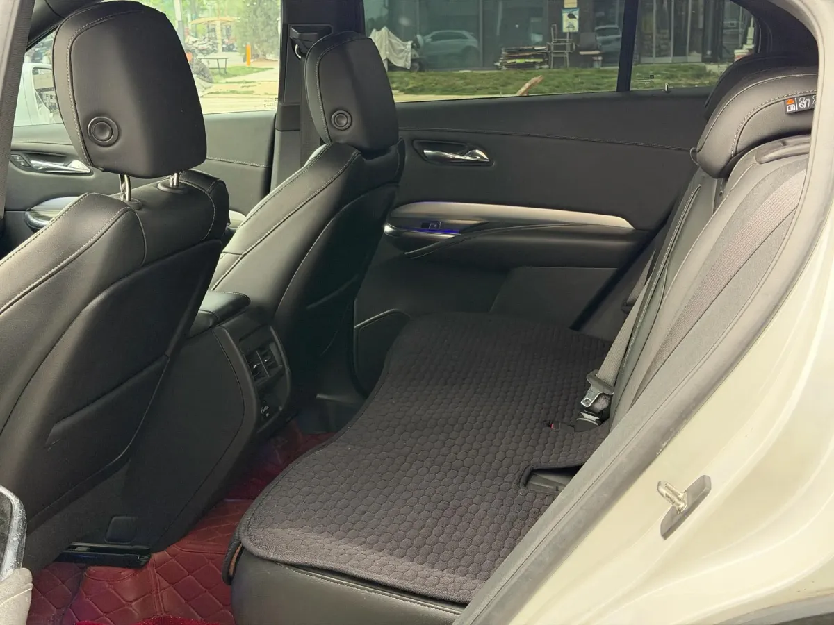 2021 Cadillac XT4 2.0T 237HP L4 9AT,autocango,china used car exporter,china ev exporter,chinese used car exporter,chinese used ev exporter