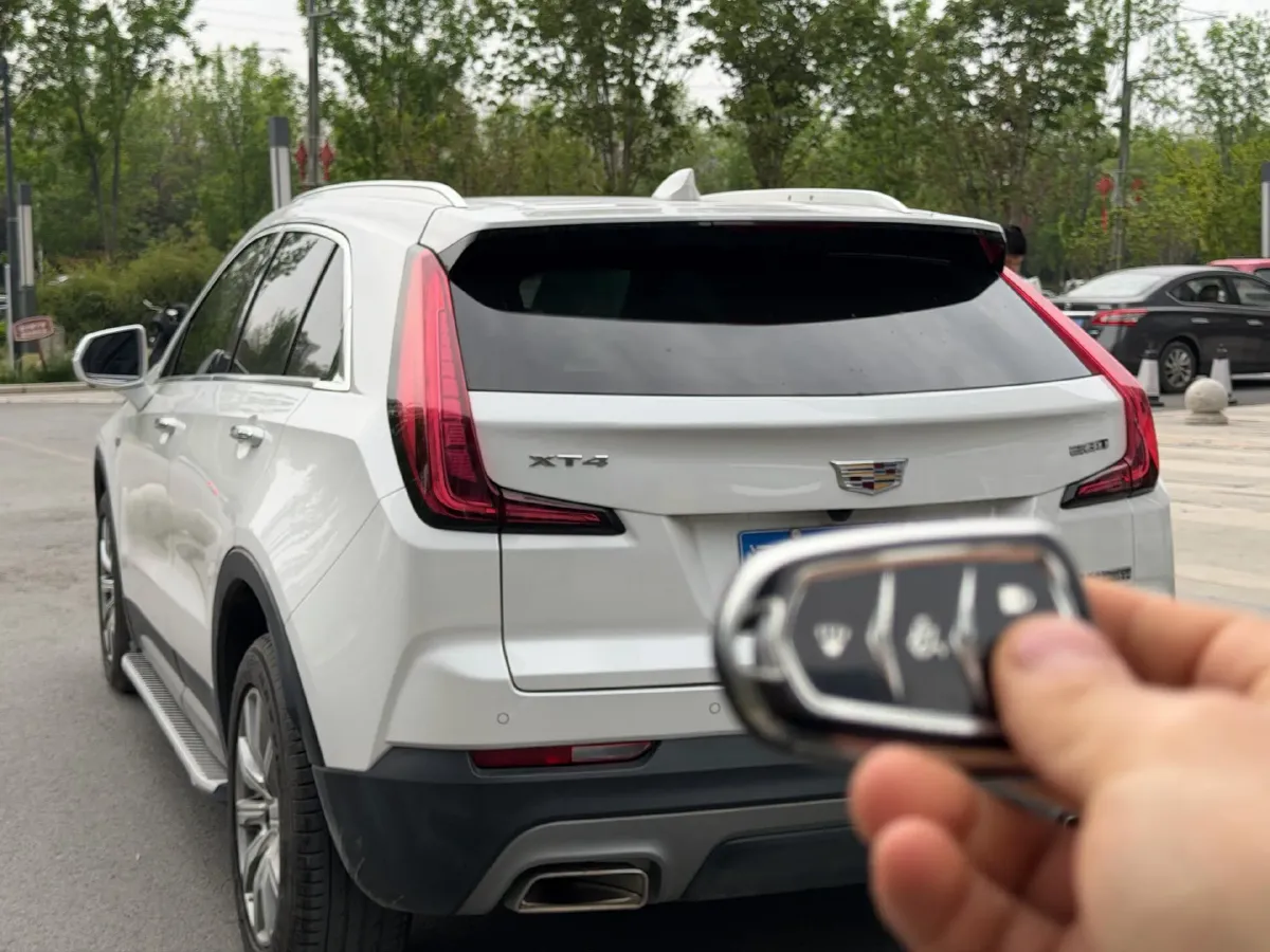 2021 Cadillac XT4 2.0T 237HP L4 9AT,autocango,china used car exporter,china ev exporter,chinese used car exporter,chinese used ev exporter
