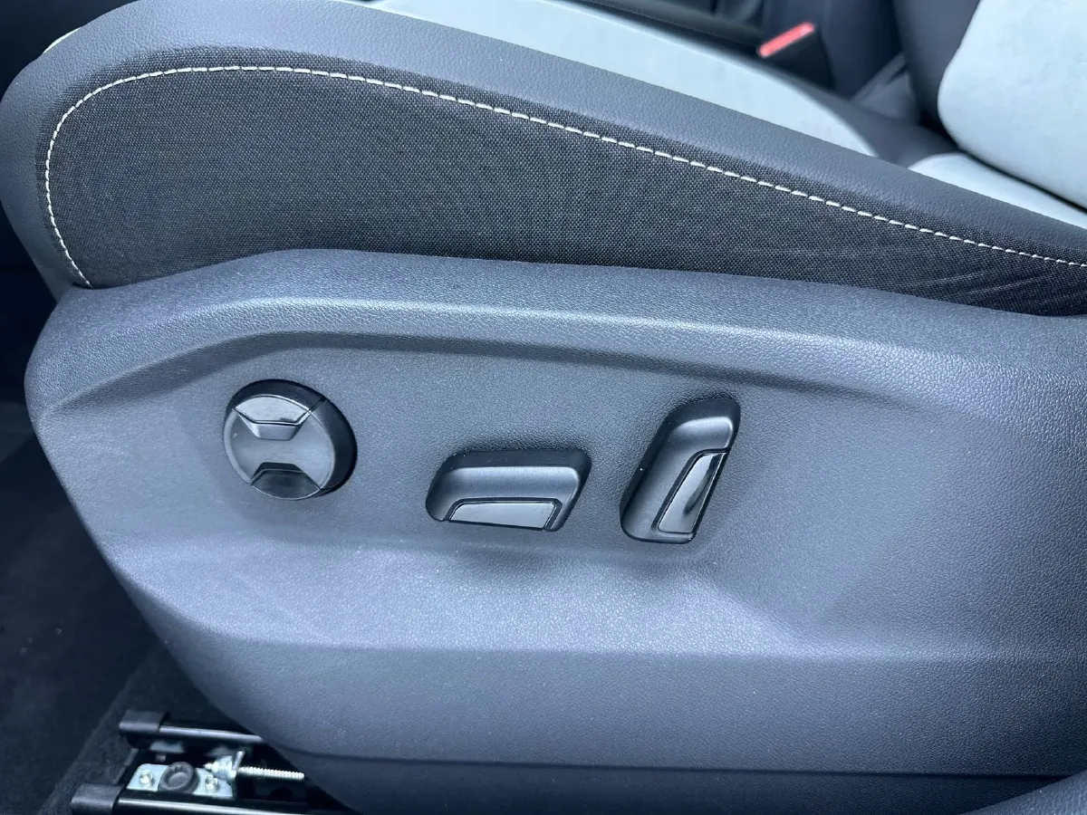 2022 Volkswagen T-Roc 1.4T 150HP L4 7DCT,autocango,china used car exporter,china ev exporter,chinese used car exporter,chinese used ev exporter