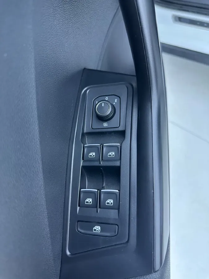 2022 Volkswagen T-Roc 1.4T 150HP L4 7DCT,autocango,china used car exporter,china ev exporter,chinese used car exporter,chinese used ev exporter