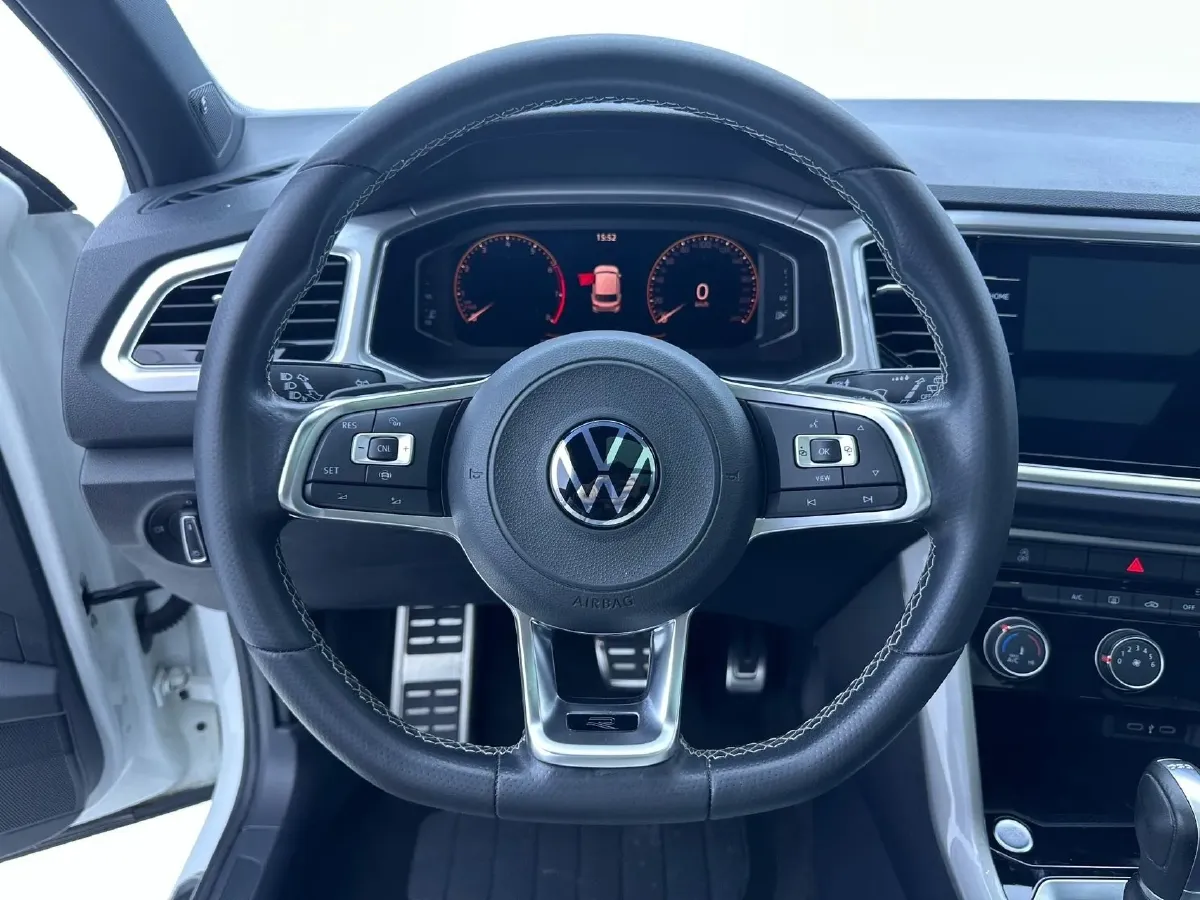 2022 Volkswagen T-Roc 1.4T 150HP L4 7DCT,autocango,china used car exporter,china ev exporter,chinese used car exporter,chinese used ev exporter