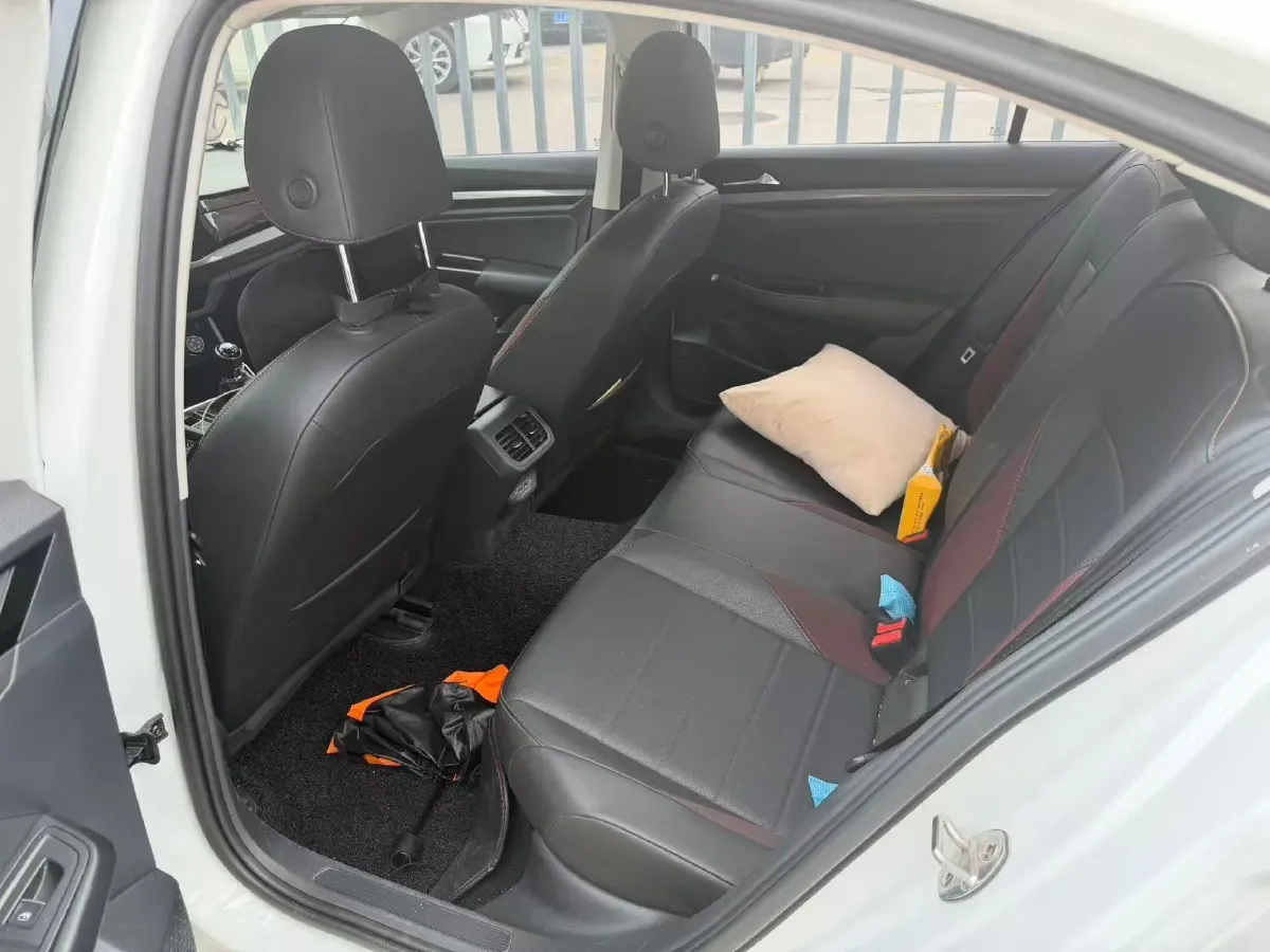 2021 Volkswagen Bora 1.5L 113HP L4 5MT,autocango,china used car exporter,china ev exporter,chinese used car exporter,chinese used ev exporter