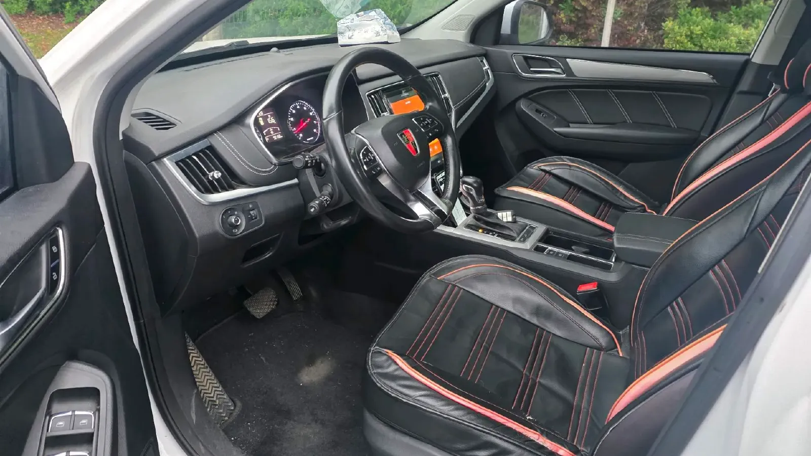 2020 Roewe i6 1.5T 169HP L4 7DCT,autocango,china used car exporter,china ev exporter,chinese used car exporter,chinese used ev exporter