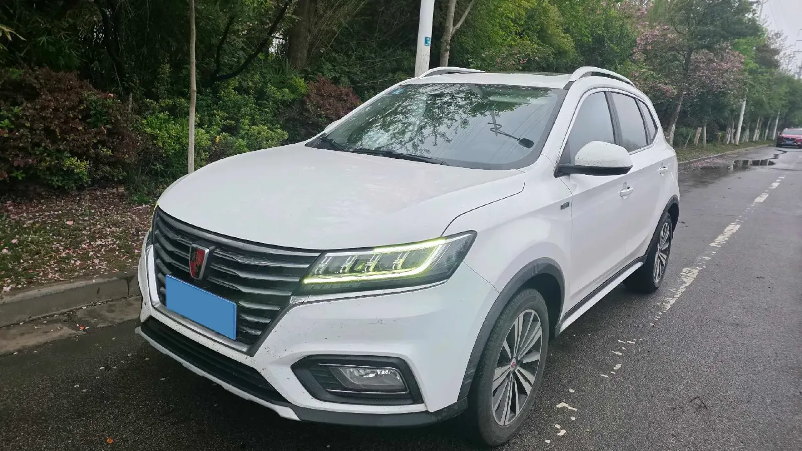 2020 Roewe i6 1.5T 169HP L4 7DCT,autocango,china used car exporter,china ev exporter,chinese used car exporter,chinese used ev exporter
