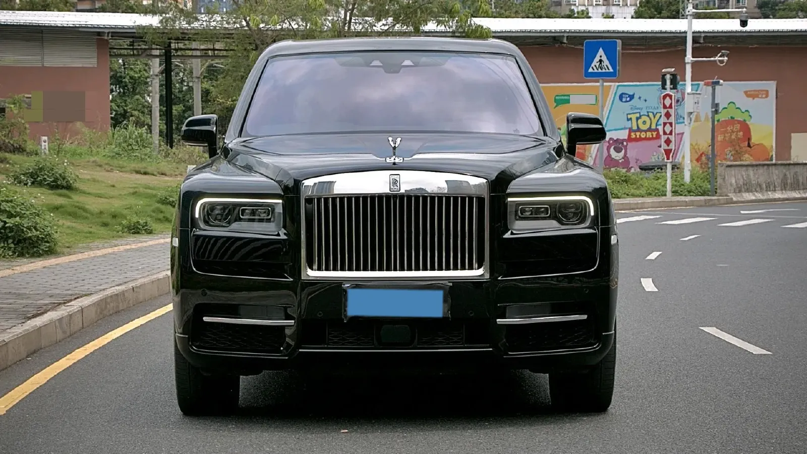 2018 Rolls-Royce Cullinan 6.7T 571HP V12 8AT,autocango,china used car exporter,china ev exporter,chinese used car exporter,chinese used ev exporter