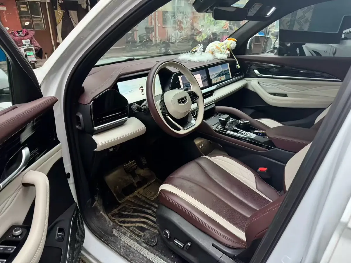 2021 Geely Monjaro 2.0T 218HP L4 7DCT,autocango,china used car exporter,china ev exporter,chinese used car exporter,chinese used ev exporter