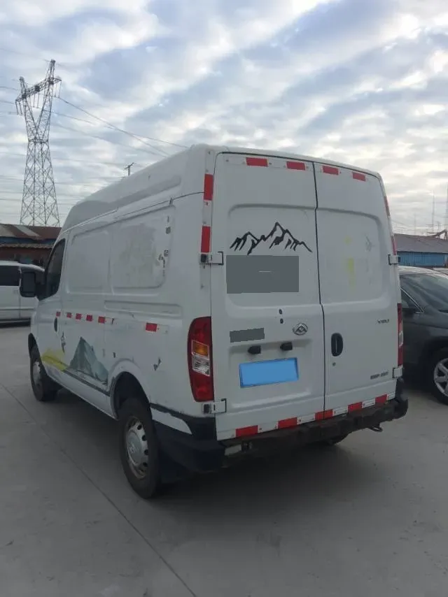 2019 MAXUS XinTu V80 2.0T 139HP L4 6MT,autocango,china used car exporter,china ev exporter,chinese used car exporter,chinese used ev exporter