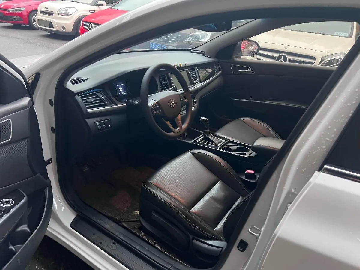 2017 Hyundai Mistra 1.6T 175HP L4 7DCT,autocango,china used car exporter,china ev exporter,chinese used car exporter,chinese used ev exporter