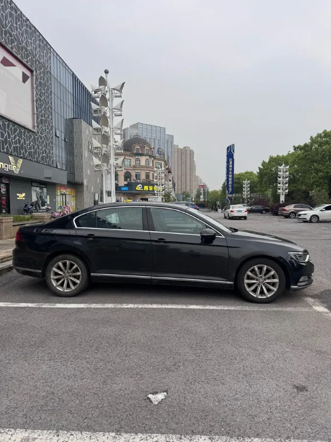 2018 Volkswagen Magotan 1.8T 180HP L4 7DCT,autocango,china used car exporter,china ev exporter,chinese used car exporter,chinese used ev exporter
