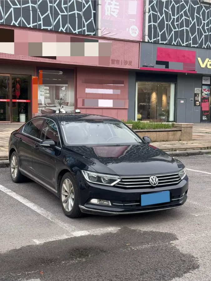 2018 Volkswagen Magotan 1.8T 180HP L4 7DCT,autocango,china used car exporter,china ev exporter,chinese used car exporter,chinese used ev exporter