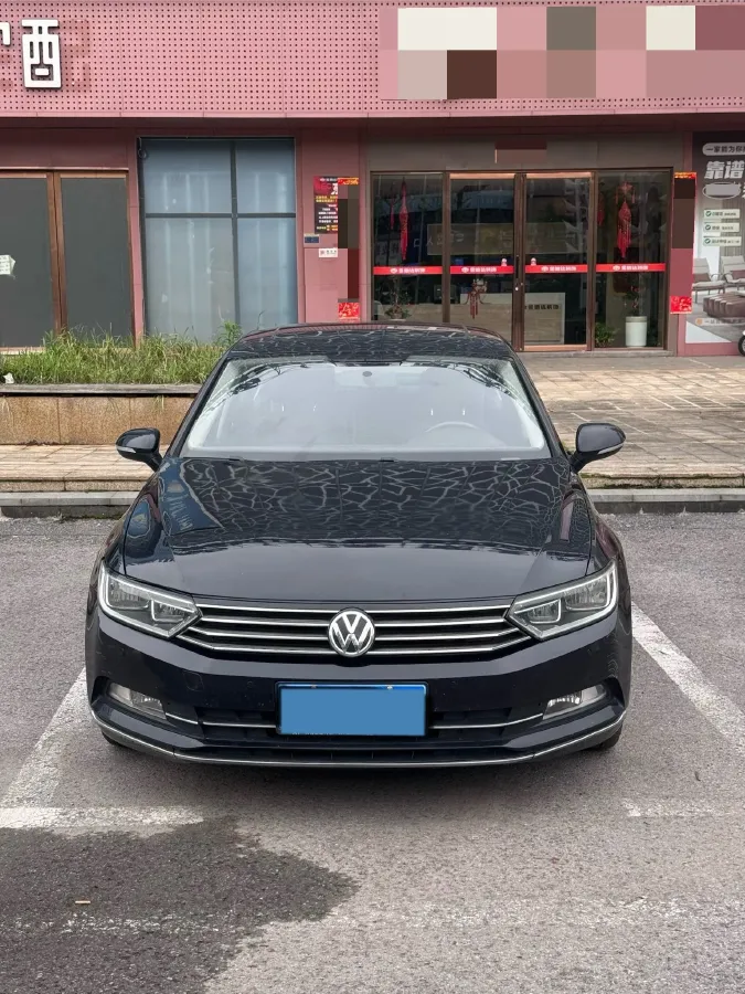 2018 Volkswagen Magotan 1.8T 180HP L4 7DCT,autocango,china used car exporter,china ev exporter,chinese used car exporter,chinese used ev exporter