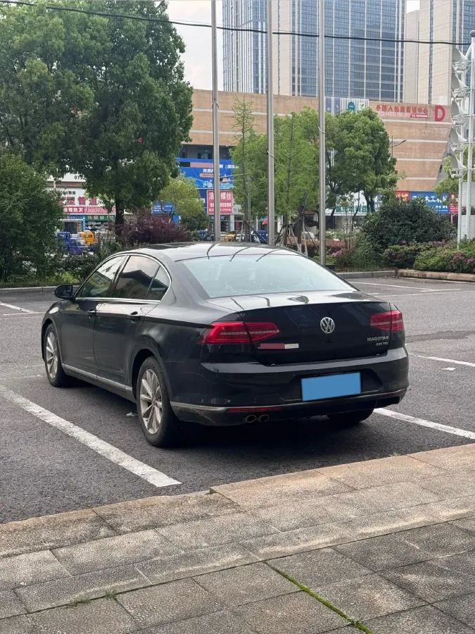 2018 Volkswagen Magotan 1.8T 180HP L4 7DCT,autocango,china used car exporter,china ev exporter,chinese used car exporter,chinese used ev exporter