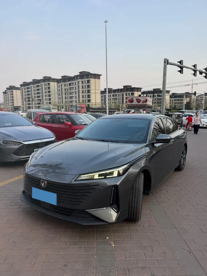 2023 ChangAn Oshan Z6 1.5T 188HP L4 7DCT,autocango,china used car exporter,china ev exporter,chinese used car exporter,chinese used ev exporter