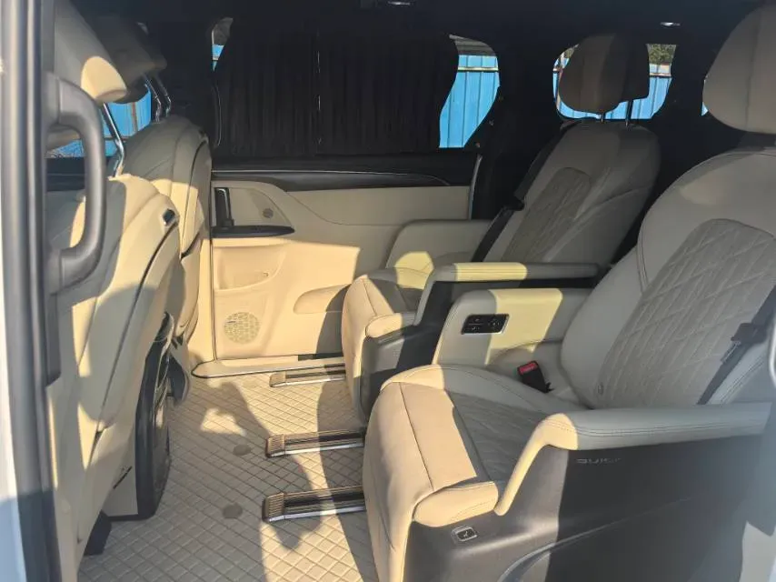 2022 Buick GL8 2.0T 237HP L4 9AT,autocango,china used car exporter,china ev exporter,chinese used car exporter,chinese used ev exporter