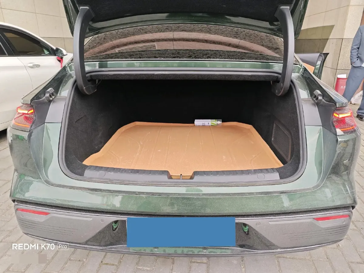 2025 Geely Galaxy Starshine 8 1.5T 163HP L4 3DHT PHEV 27.69KWH,autocango,china used car exporter,china ev exporter,chinese used car exporter,chinese used ev exporter