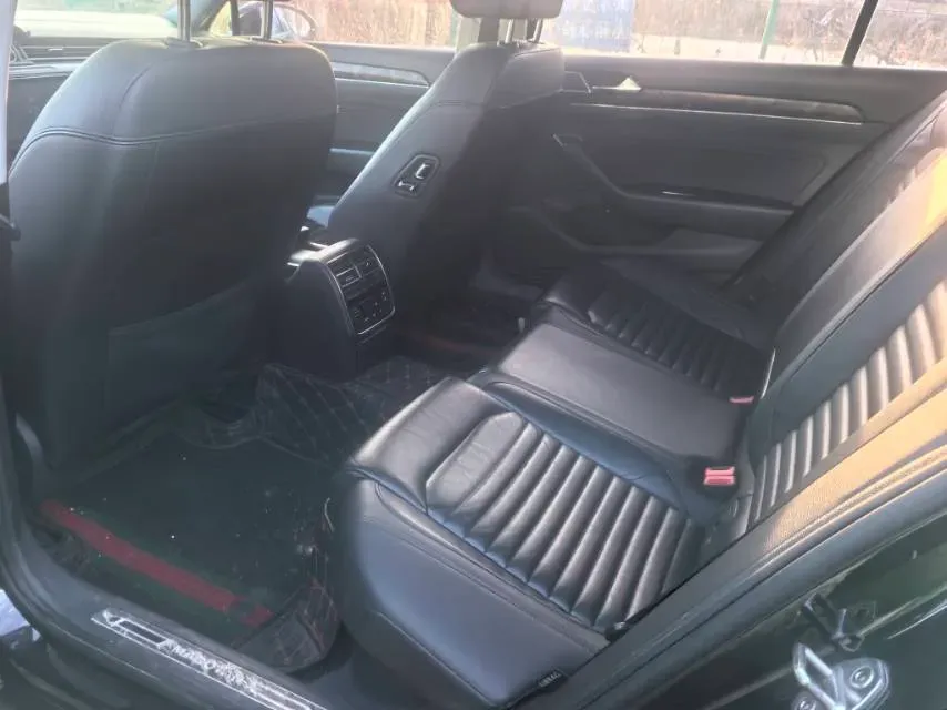 2018 Volkswagen Magotan 1.8T 180HP L4 7DCT,autocango,china used car exporter,china ev exporter,chinese used car exporter,chinese used ev exporter