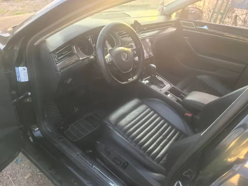 2018 Volkswagen Magotan 1.8T 180HP L4 7DCT,autocango,china used car exporter,china ev exporter,chinese used car exporter,chinese used ev exporter
