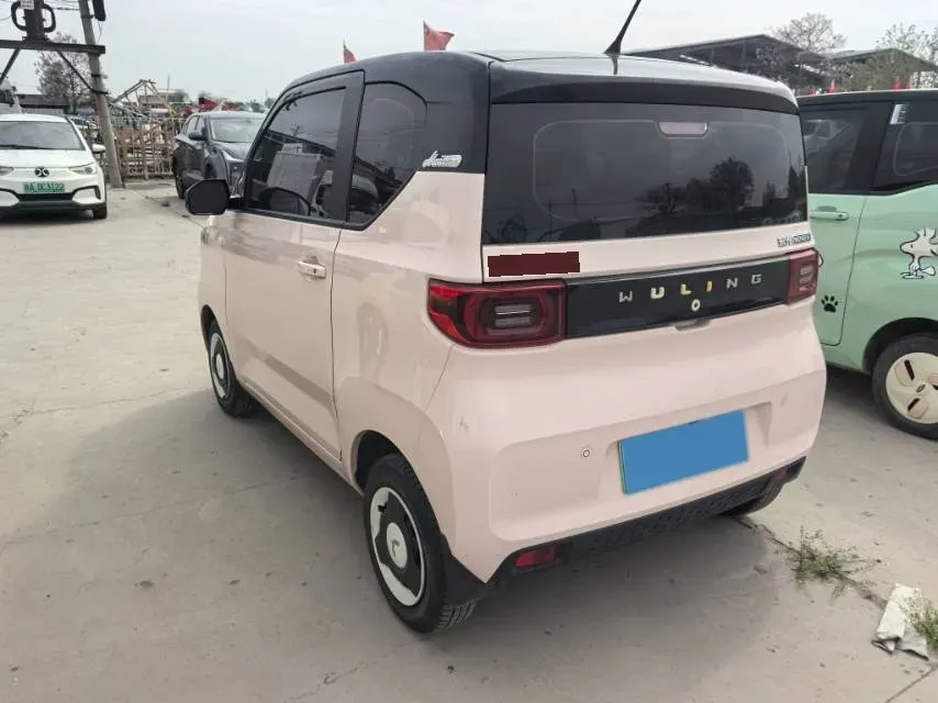 2022 WuLing HongGuang MINI EV BEV 9KWH,autocango,china used car exporter,china ev exporter,chinese used car exporter,chinese used ev exporter