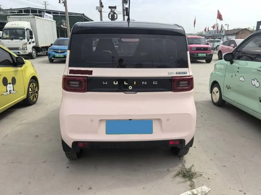 2022 WuLing HongGuang MINI EV BEV 9KWH,autocango,china used car exporter,china ev exporter,chinese used car exporter,chinese used ev exporter