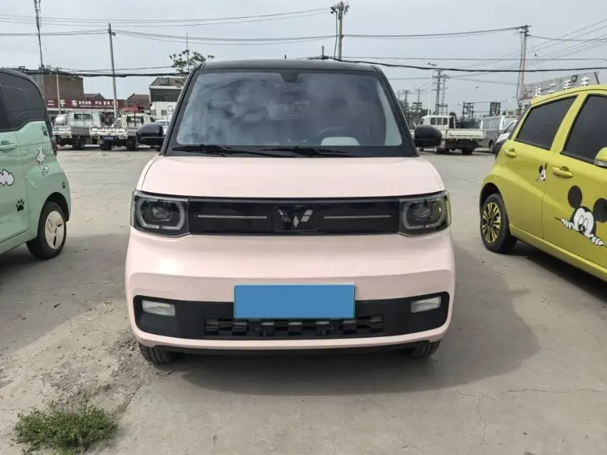 2022 WuLing HongGuang MINI EV BEV 9KWH,autocango,china used car exporter,china ev exporter,chinese used car exporter,chinese used ev exporter