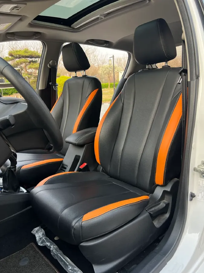 2016 BaoJun 310 1.2L 82HP L4 5MT,autocango,china used car exporter,china ev exporter,chinese used car exporter,chinese used ev exporter