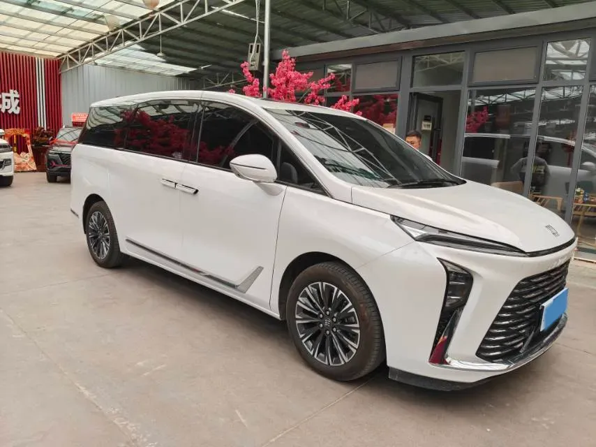 2025 Buick GL8 2.0T 237HP L4 9AT,autocango,china used car exporter,china ev exporter,chinese used car exporter,chinese used ev exporter