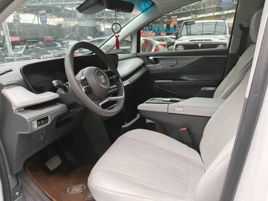 2025 Buick GL8 2.0T 237HP L4 9AT,autocango,china used car exporter,china ev exporter,chinese used car exporter,chinese used ev exporter