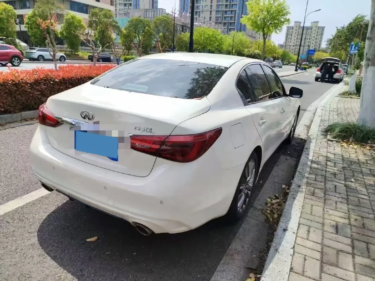 2018 Jeep Grand Commander 2.0T 265HP L4 9AT,autocango,china used car exporter,china ev exporter,chinese used car exporter,chinese used ev exporter