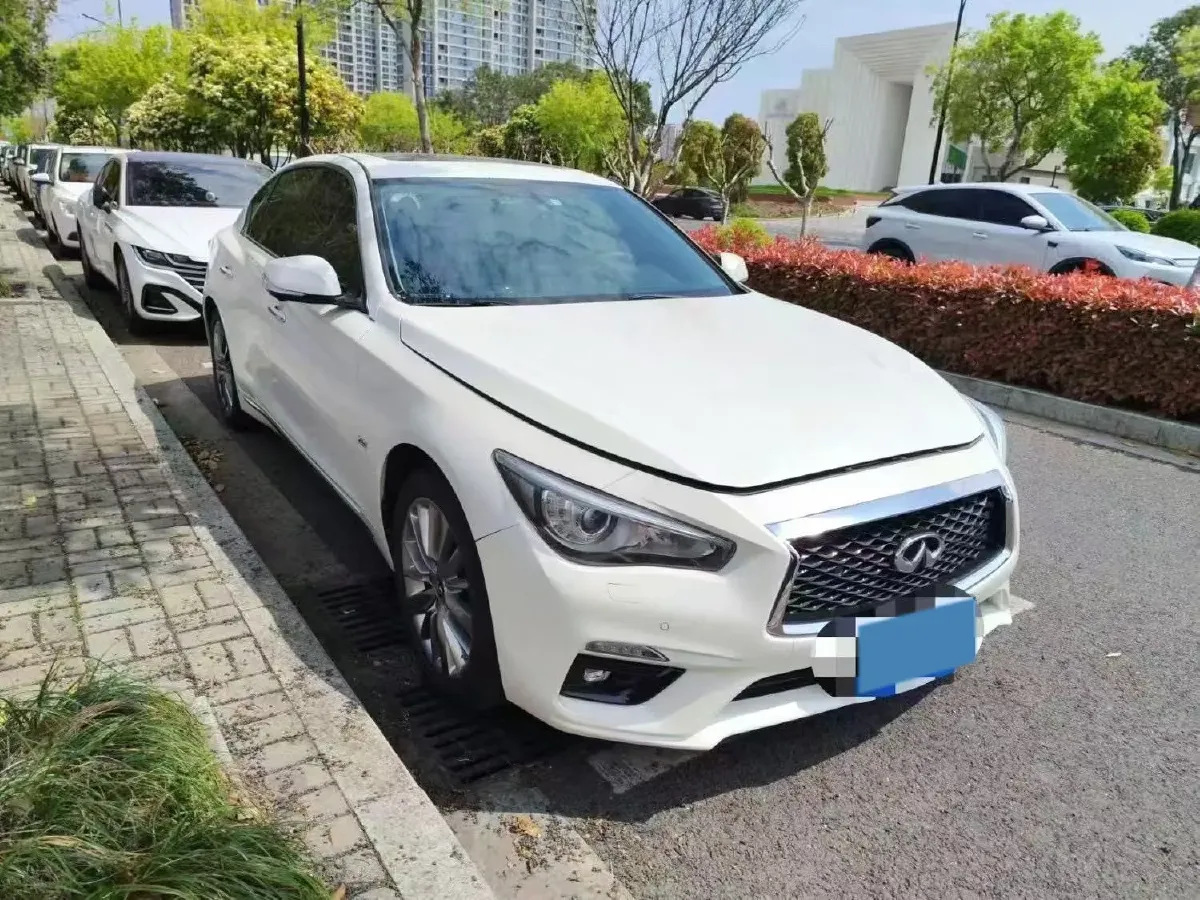 2018 Jeep Grand Commander 2.0T 265HP L4 9AT,autocango,china used car exporter,china ev exporter,chinese used car exporter,chinese used ev exporter