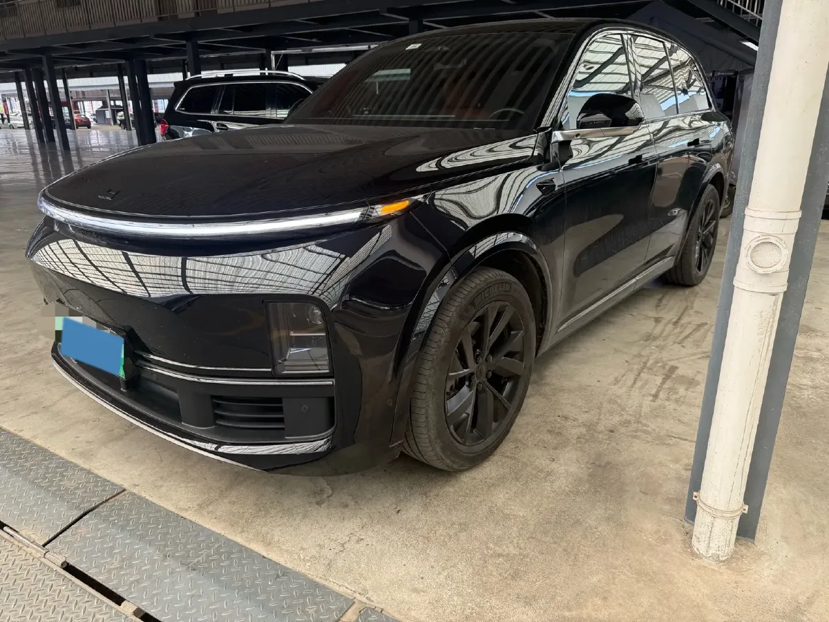 2023 Li L8 Range Extended 154HP REEV 40.9KWH,autocango,china used car exporter,china ev exporter,chinese used car exporter,chinese used ev exporter
