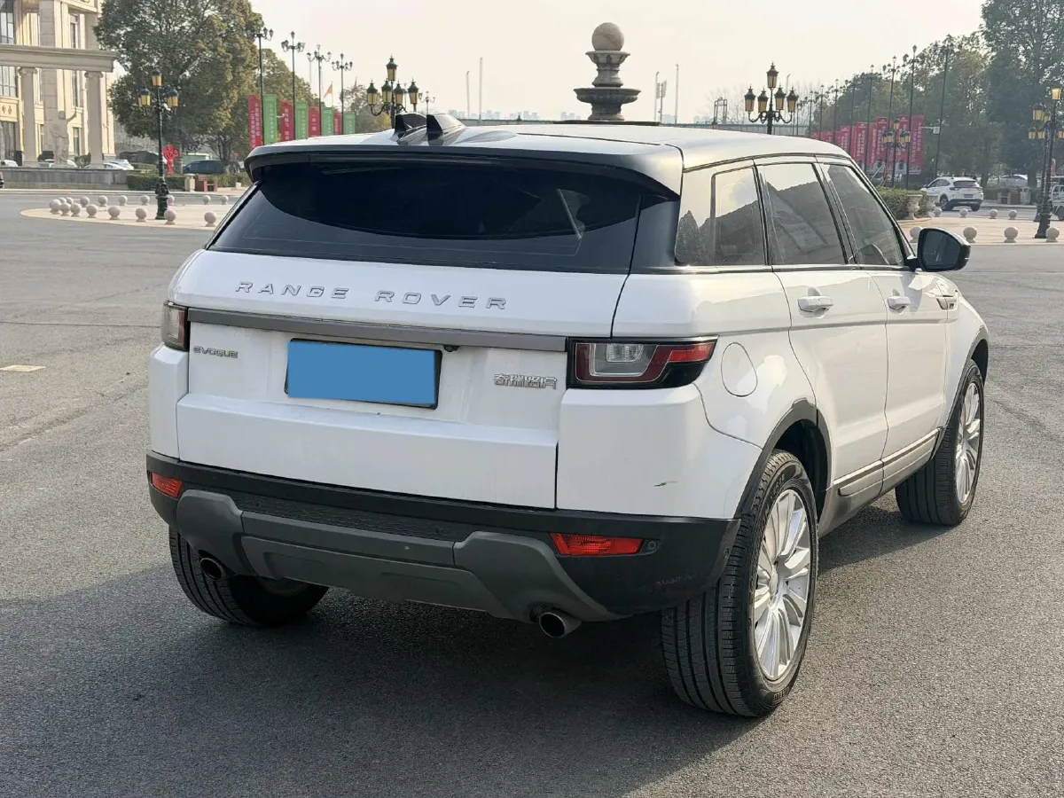 2018 Land Rover Range Rover Evoque 2.0T 241HP L4 9AT,autocango,china used car exporter,china ev exporter,chinese used car exporter,chinese used ev exporter