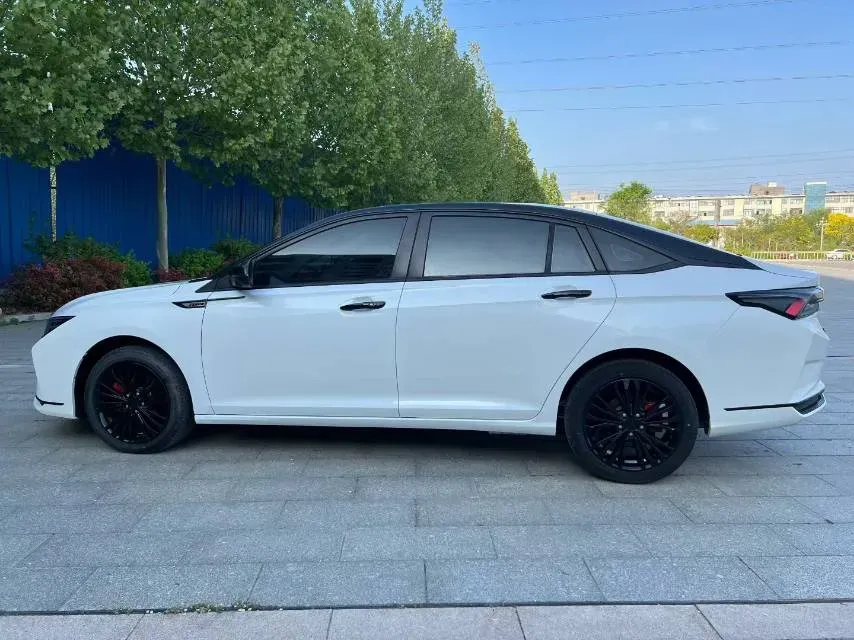 2021 DongFeng Aeolus YiXuan MAX 1.5T 190HP L4 7DCT,autocango,china used car exporter,china ev exporter,chinese used car exporter,chinese used ev exporter