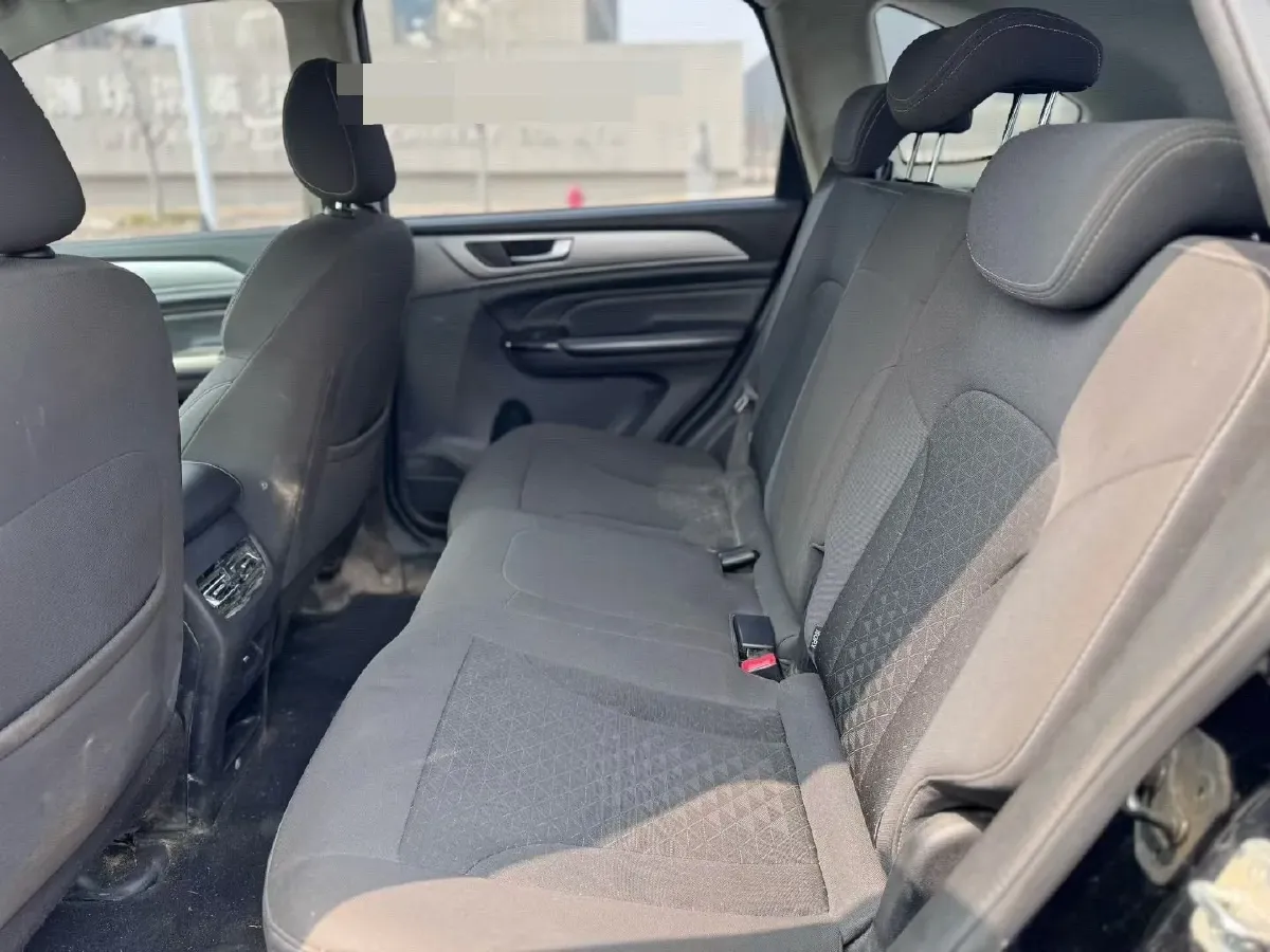 2021 Haval M6 1.5T 150HP L4 7DCT,autocango,china used car exporter,china ev exporter,chinese used car exporter,chinese used ev exporter