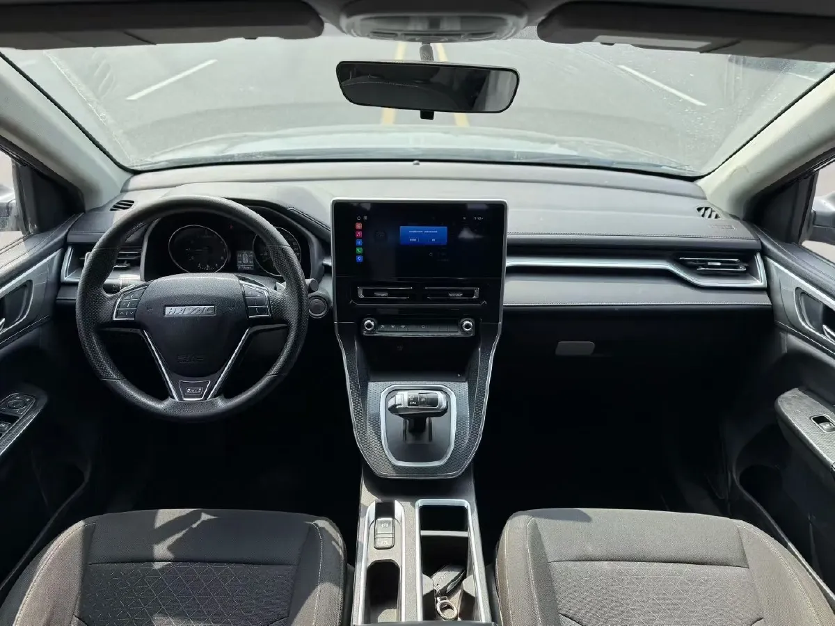 2021 Haval M6 1.5T 150HP L4 7DCT,autocango,china used car exporter,china ev exporter,chinese used car exporter,chinese used ev exporter