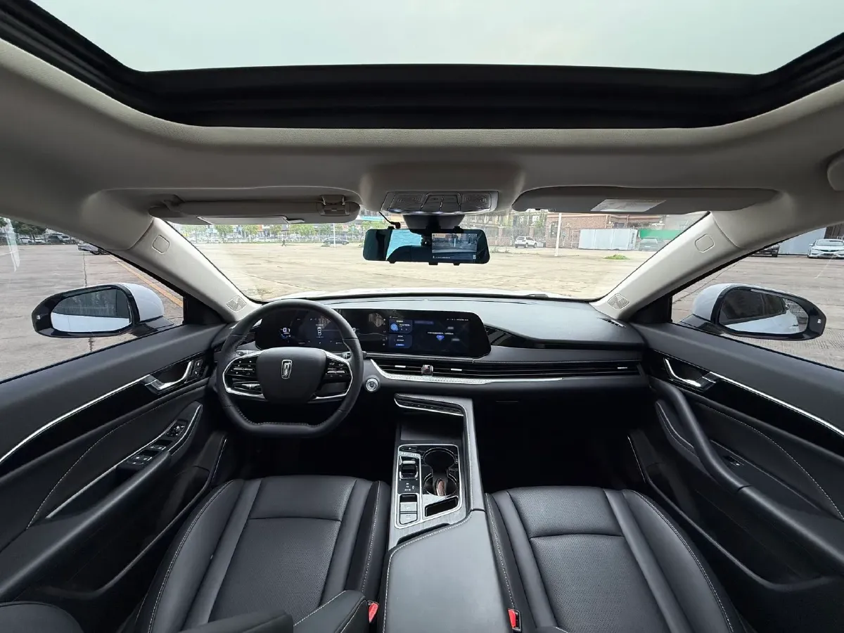 2025 Bestune B70 1.5T 169HP L4 7DCT,autocango,china used car exporter,china ev exporter,chinese used car exporter,chinese used ev exporter