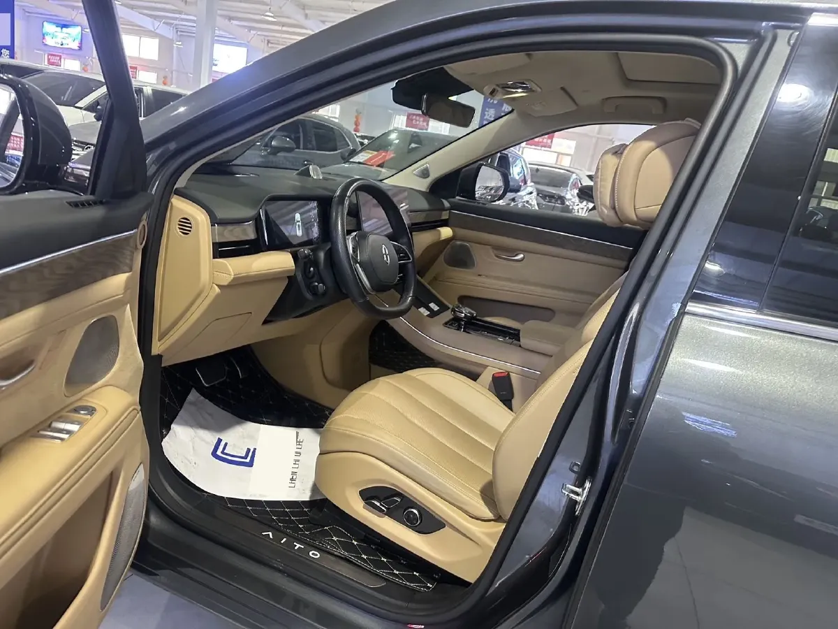 2022 AITO AITO M7 Range Extended 125HP REEV 40KWH,autocango,china used car exporter,china ev exporter,chinese used car exporter,chinese used ev exporter