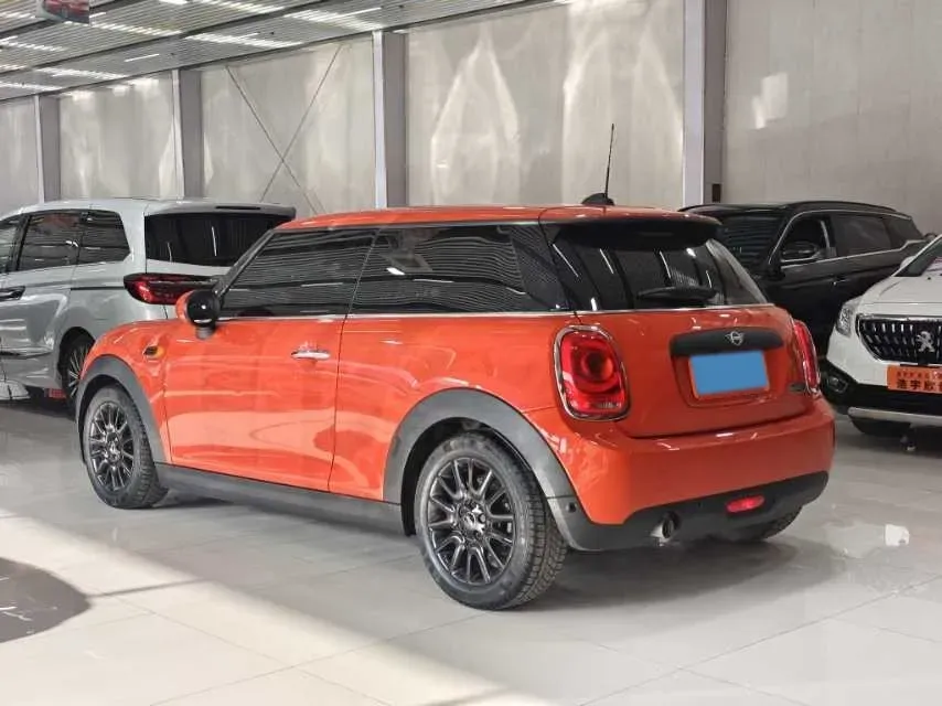 2019 MINI MINI 1.5T 102HP L3 7DCT,autocango,china used car exporter,china ev exporter,chinese used car exporter,chinese used ev exporter