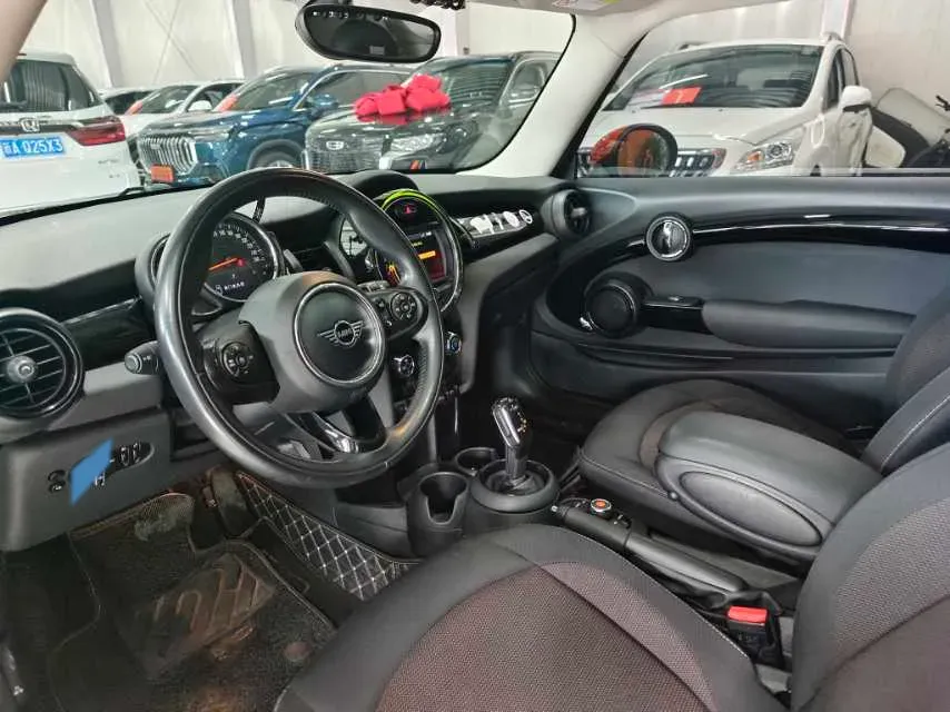 2019 MINI MINI 1.5T 102HP L3 7DCT,autocango,china used car exporter,china ev exporter,chinese used car exporter,chinese used ev exporter