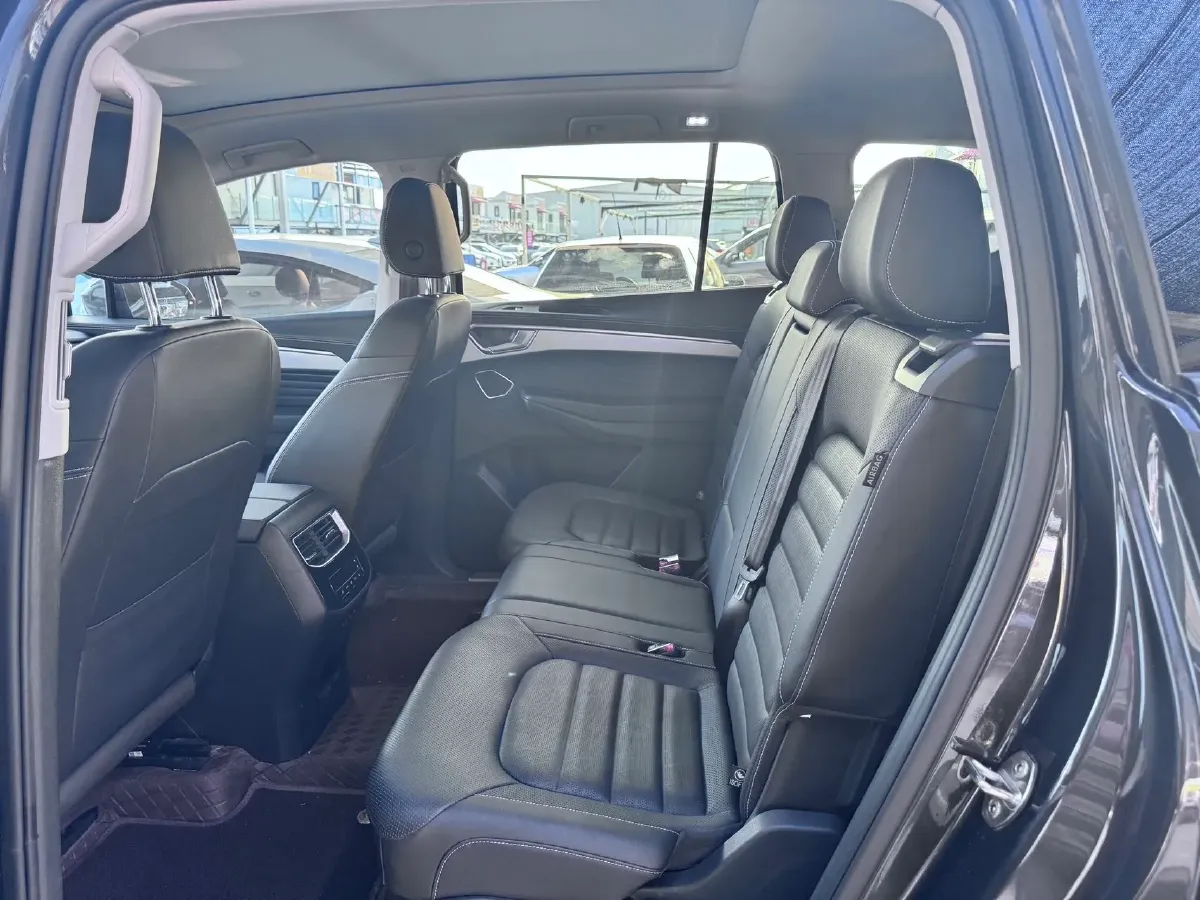 2023 Volkswagen Talagon 2.0T 220HP L4 7DCT,autocango,china used car exporter,china ev exporter,chinese used car exporter,chinese used ev exporter