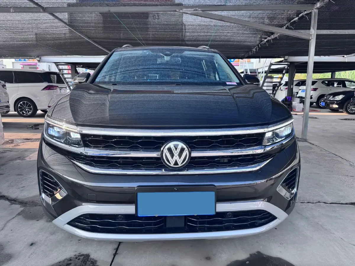 2023 Volkswagen Talagon 2.0T 220HP L4 7DCT,autocango,china used car exporter,china ev exporter,chinese used car exporter,chinese used ev exporter