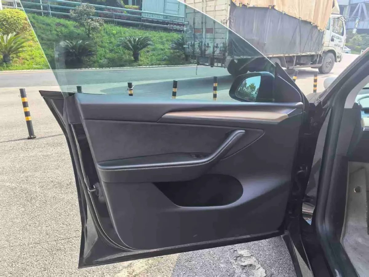 2022 Tesla Model Y BEV 60KWH,autocango,china used car exporter,china ev exporter,chinese used car exporter,chinese used ev exporter