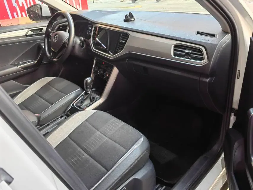 2022 Volkswagen T-Roc 1.4T 150HP L4 7DCT,autocango,china used car exporter,china ev exporter,chinese used car exporter,chinese used ev exporter