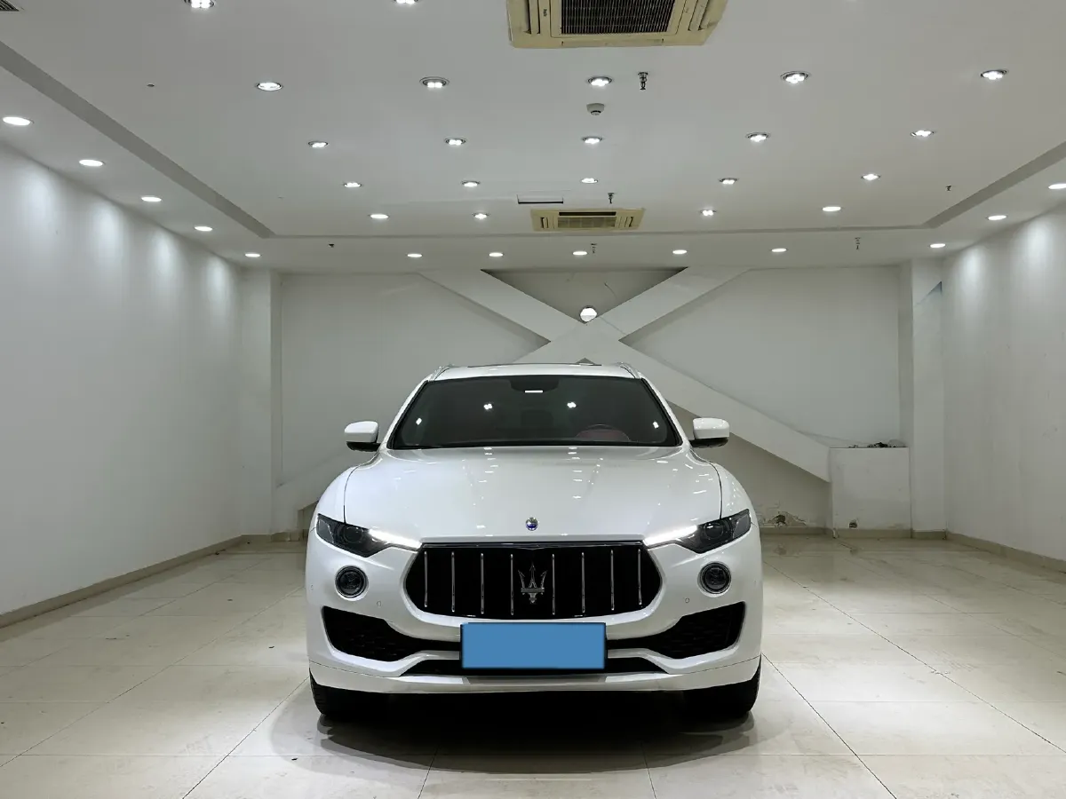 2018 Maserati Levante 3.0T 350HP V6 8AT,autocango,china used car exporter,china ev exporter,chinese used car exporter,chinese used ev exporter