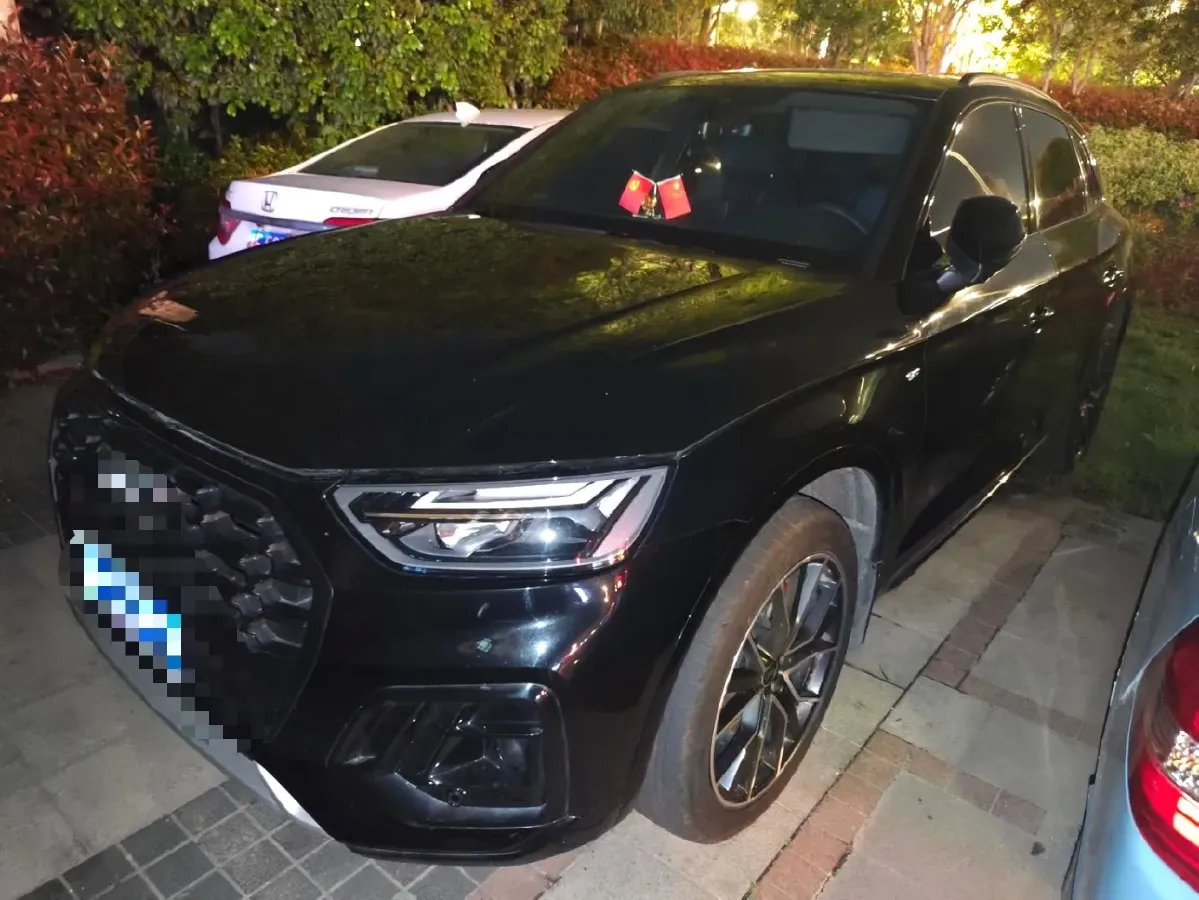2025 Audi Q5L 2.0T 190HP L4 7DCT,autocango,china used car exporter,china ev exporter,chinese used car exporter,chinese used ev exporter