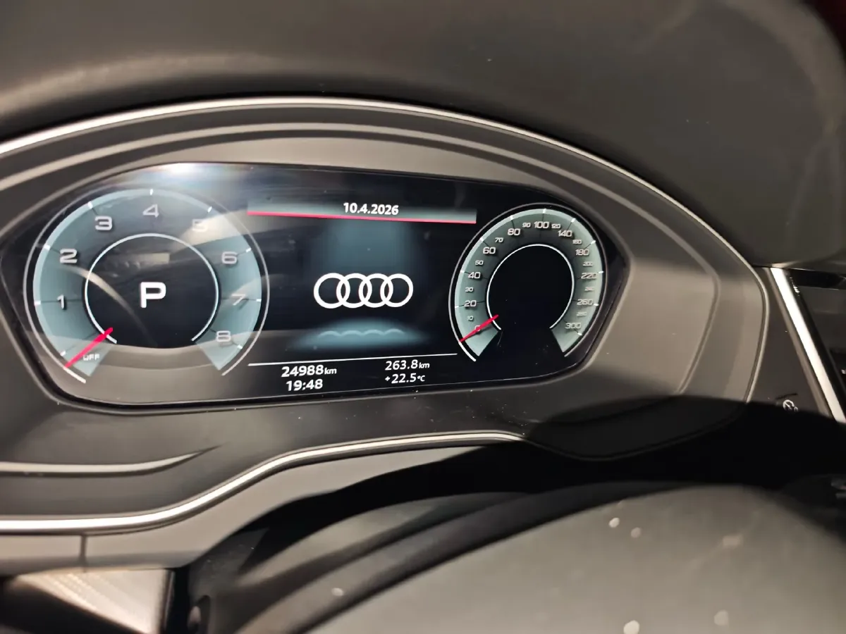 2025 Audi Q5L 2.0T 190HP L4 7DCT,autocango,china used car exporter,china ev exporter,chinese used car exporter,chinese used ev exporter