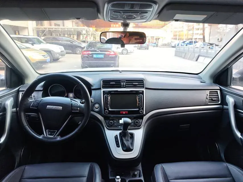 2019 Haval M6 1.5T 150HP L4 7DCT,autocango,china used car exporter,china ev exporter,chinese used car exporter,chinese used ev exporter